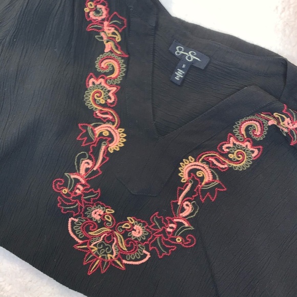 🌟Jessica Simpson Embroidered Shirt Dress - Picture 8 of 8